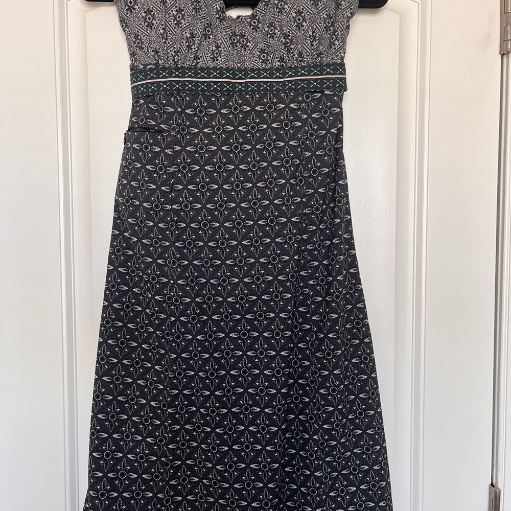Athleta Santorini Patterned Halter‎ Dress with Contrasting Waist Size Unknown
